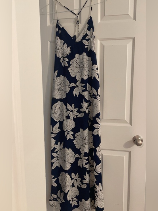 Dresses & Skirts - Strappy Floral Maxi Dress in Navy and White